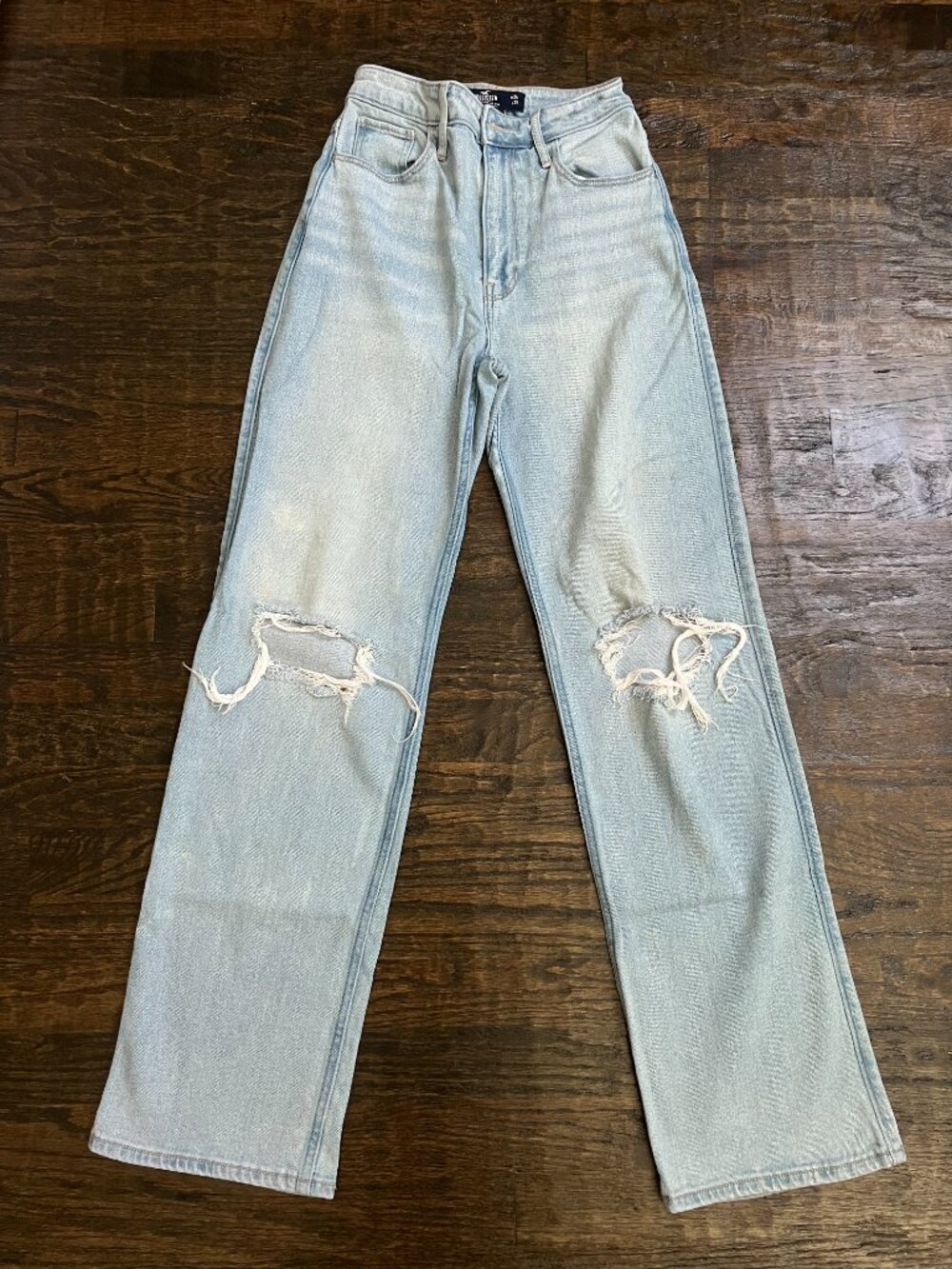 Hollister High Rise Distressed Straight Jeans 24
